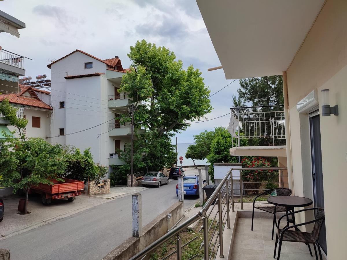 Estrella Rooms Nea Kallikrateia Экстерьер фото