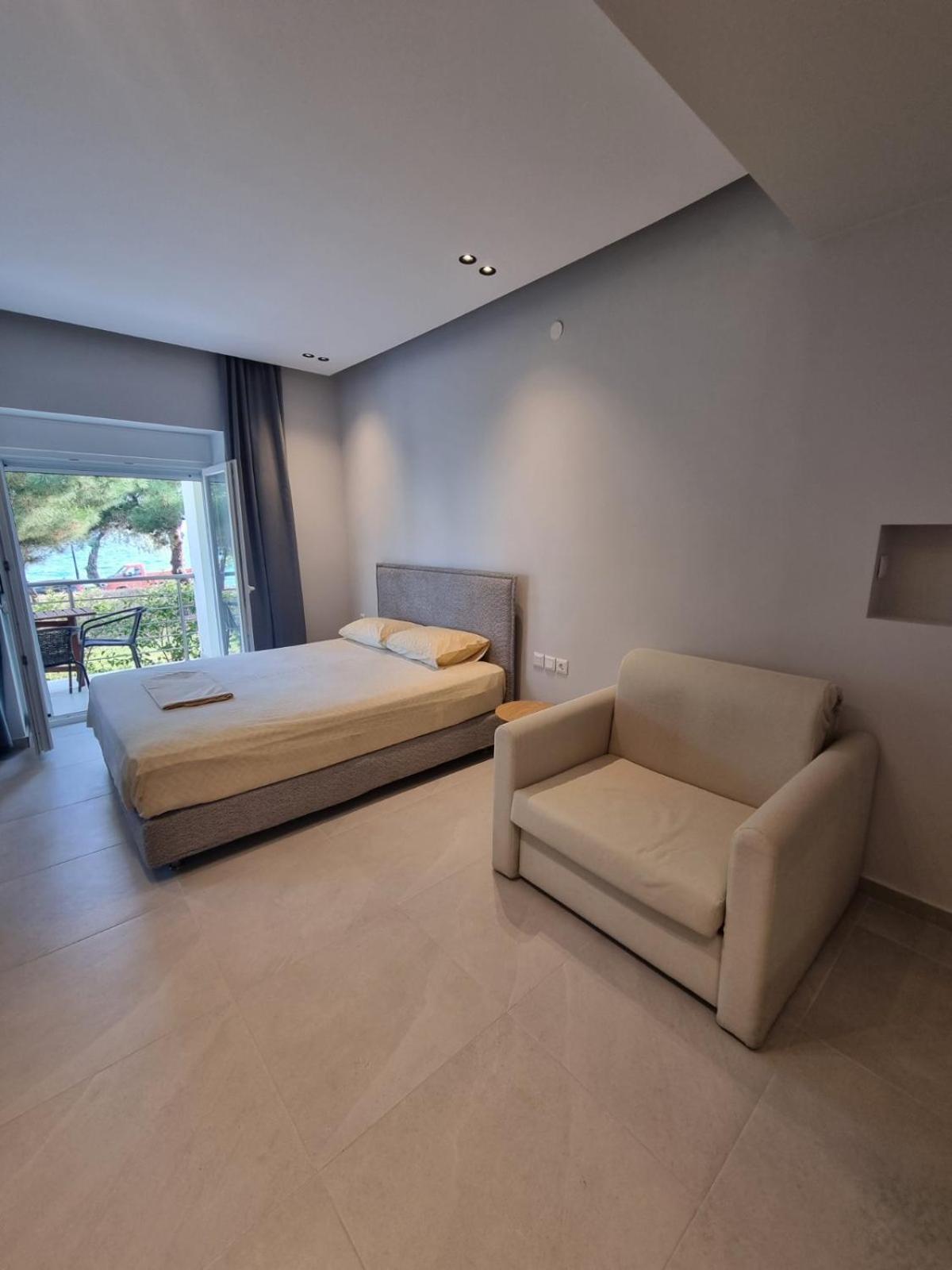 Estrella Rooms Nea Kallikrateia Номер фото
