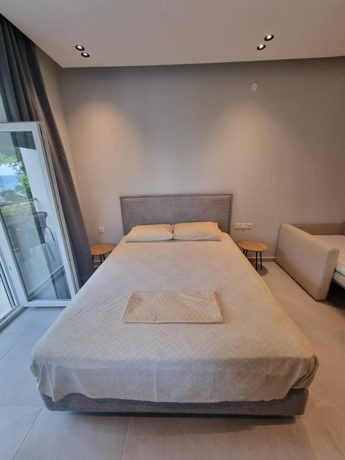 Estrella Rooms Nea Kallikrateia Номер фото