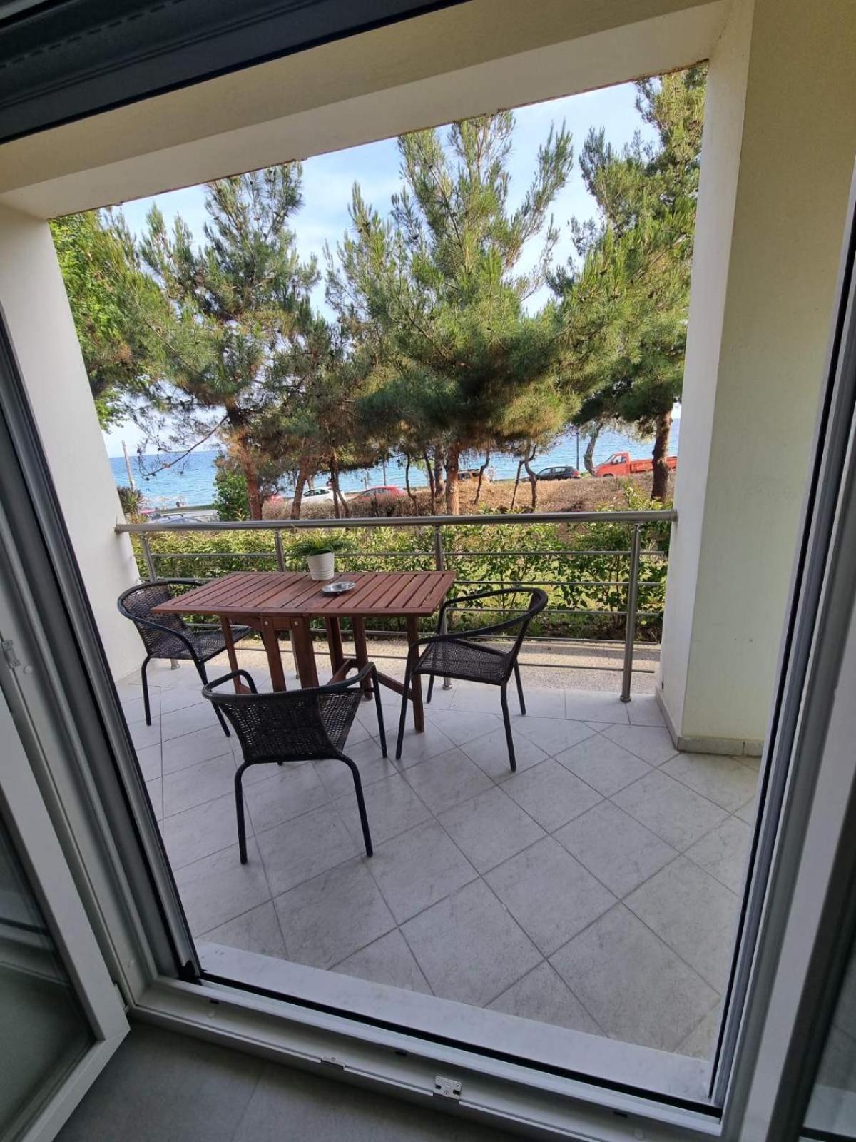 Estrella Rooms Nea Kallikrateia Номер фото