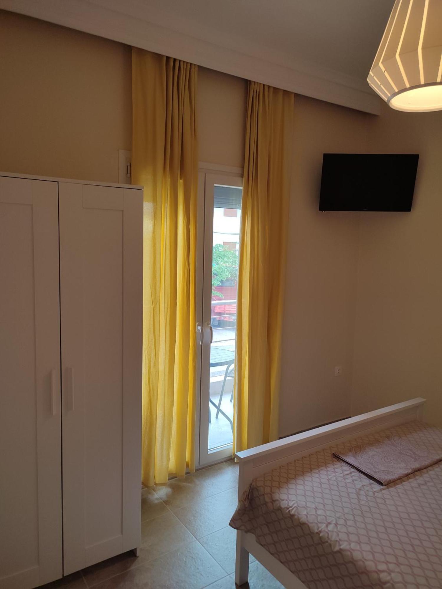 Estrella Rooms Nea Kallikrateia Номер фото